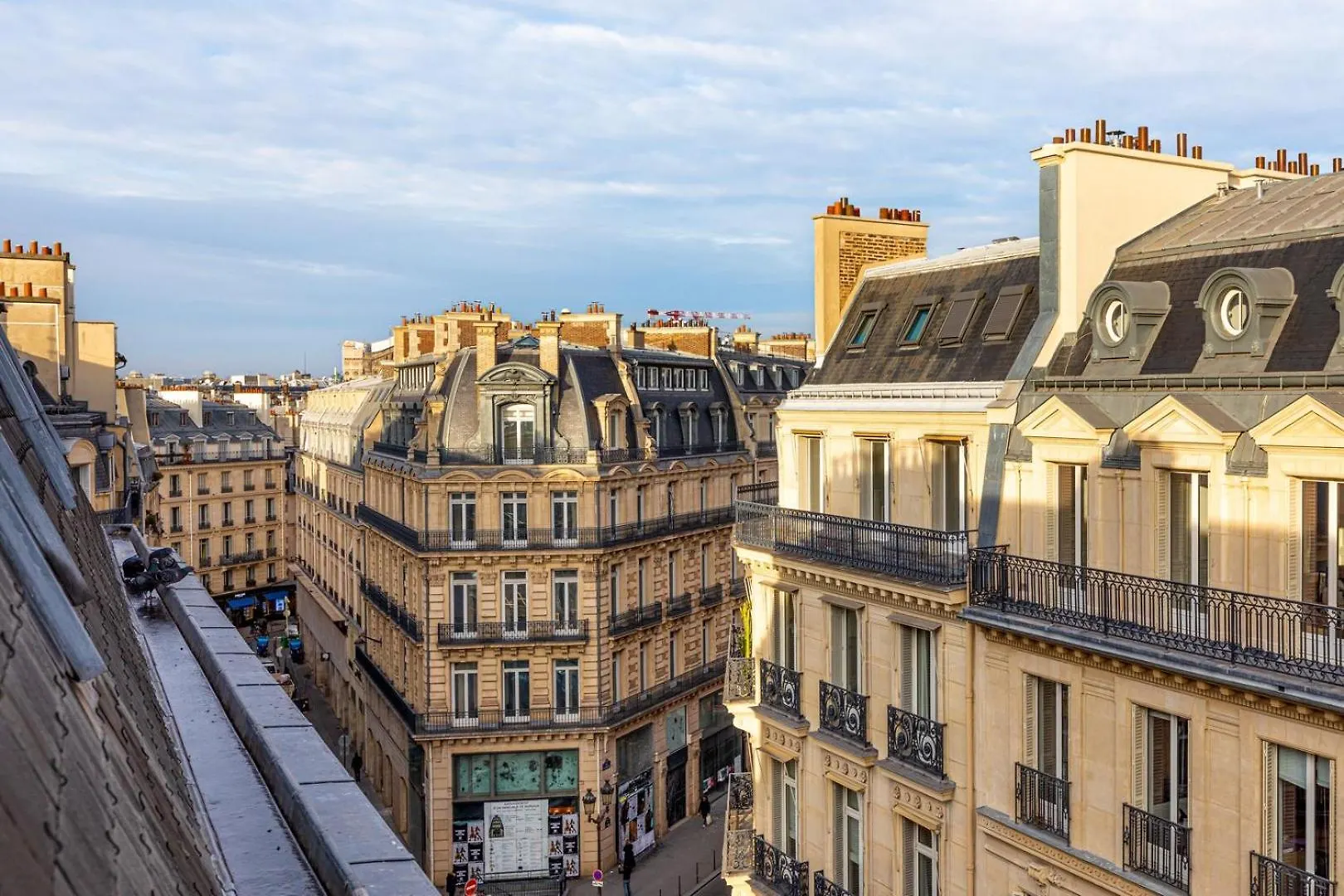 Апартаменты Guestready - Spacious Bright Flat Near Louvre Париж